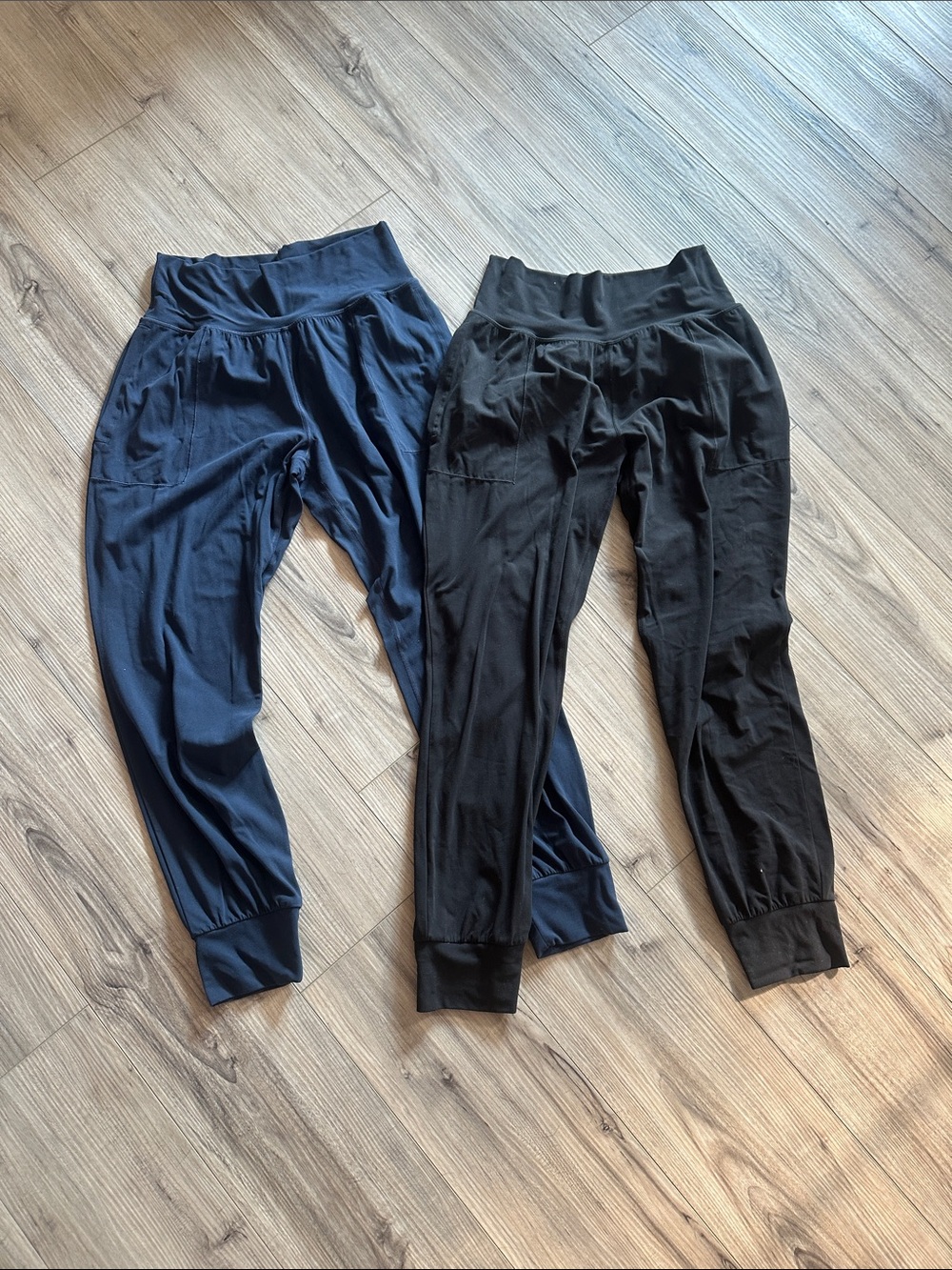 Athleta salutation joggers